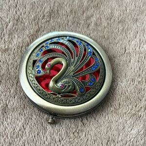 🌟Free w/ purchase🌟 Cute pocket/purse mirror